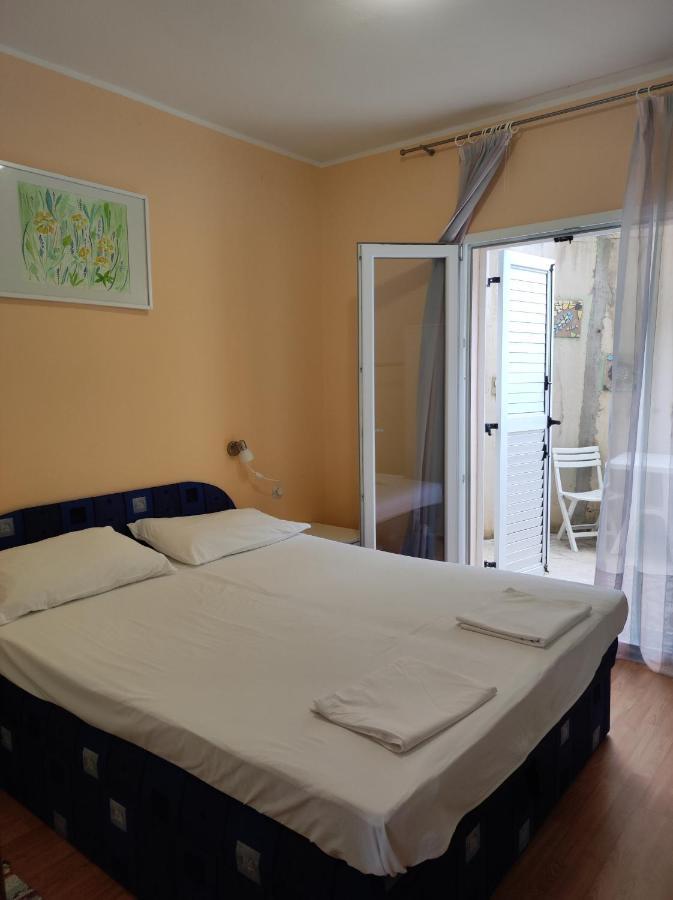 Apartments Andelina Pag Town Dış mekan fotoğraf