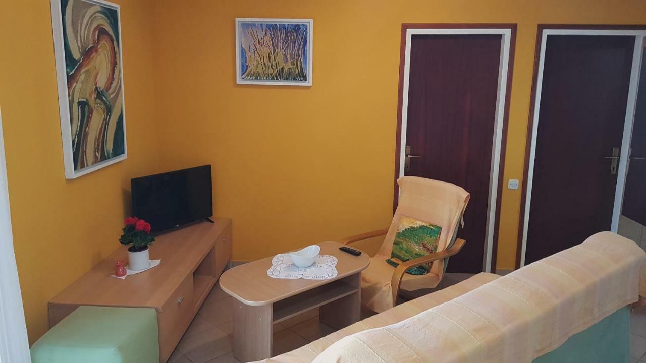 Apartments Andelina Pag Town Dış mekan fotoğraf